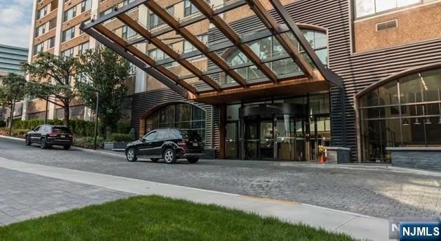 250 Gorge Road – photo 1 of 24