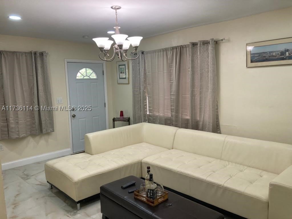 457 NE 140th St – photo 1