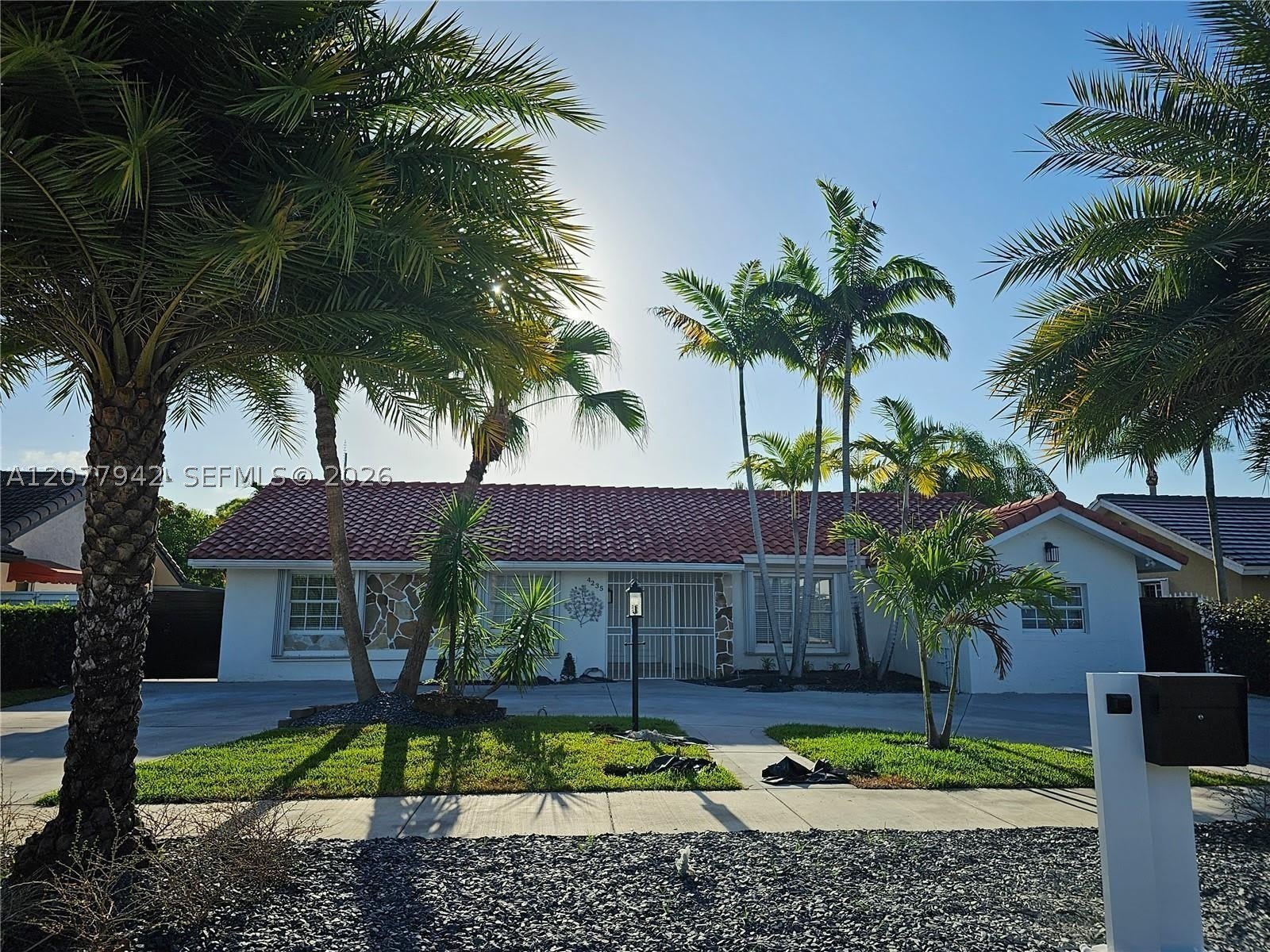 4235 SW 143rd Ave – photo 1
