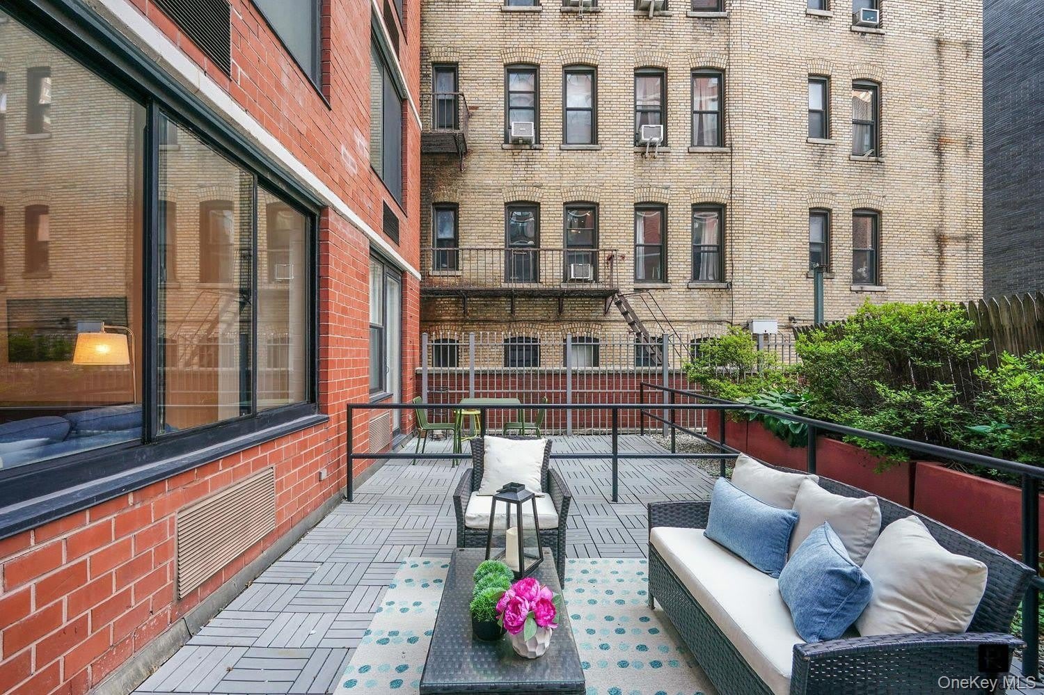 215 W 95th Street – photo 1