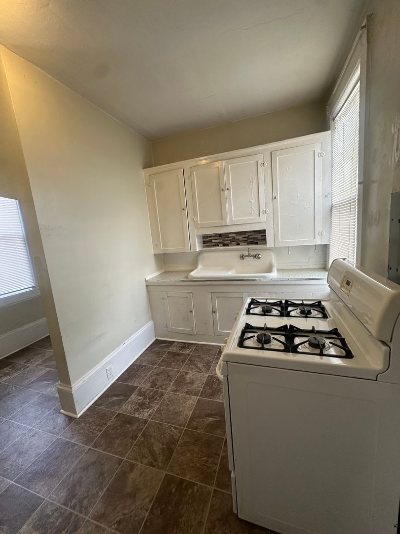 1525 Noble Street – photo 1 of 27