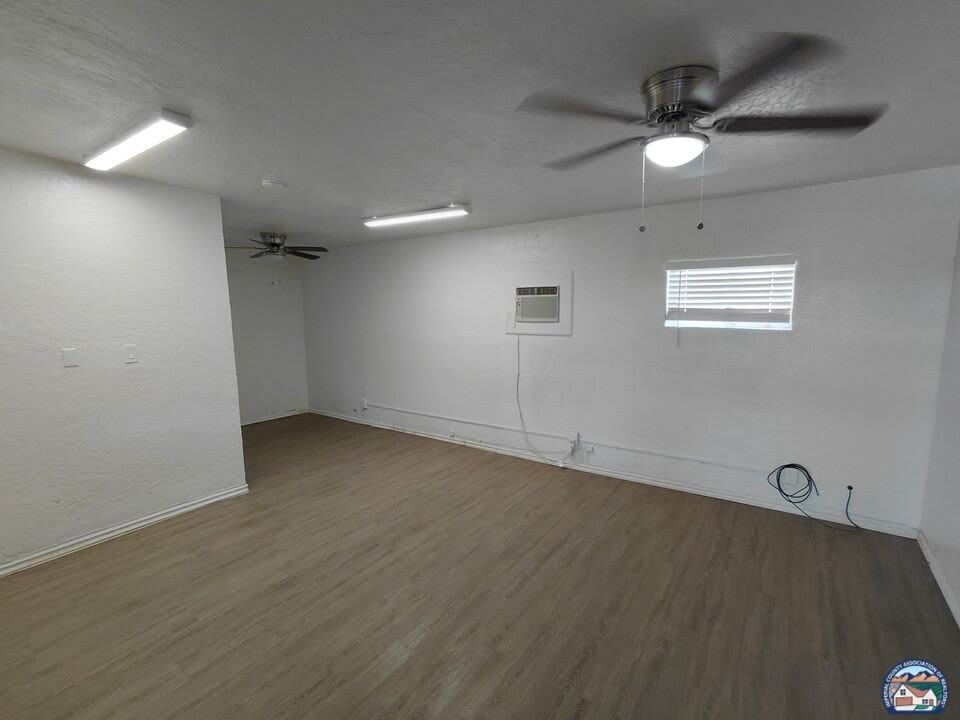 1697 Adams Ave – photo 1 of 3