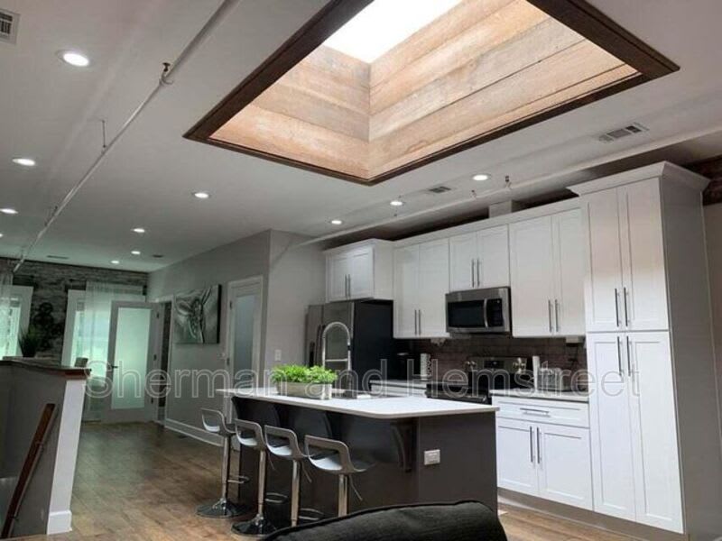 1118 Broad St – photo 1