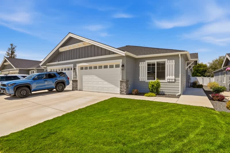 1231 North Tschirley Street 1 – photo 1 of 261