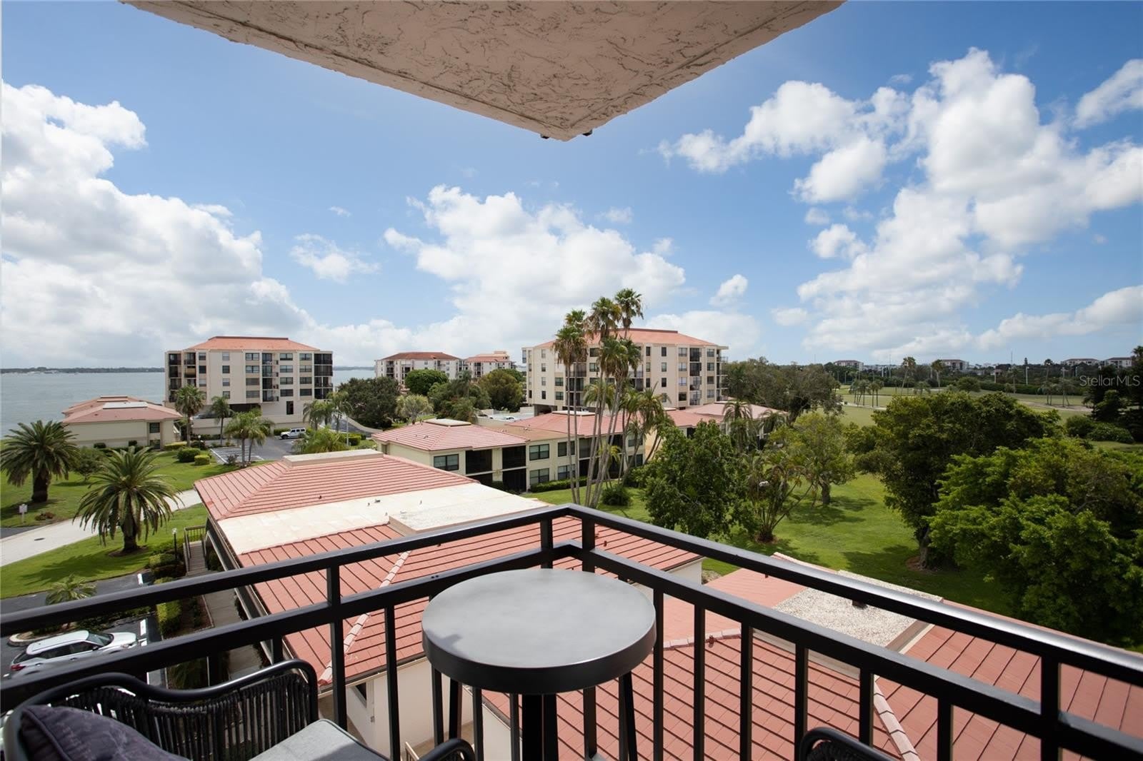 6210 SUN Boulevard – photo 1