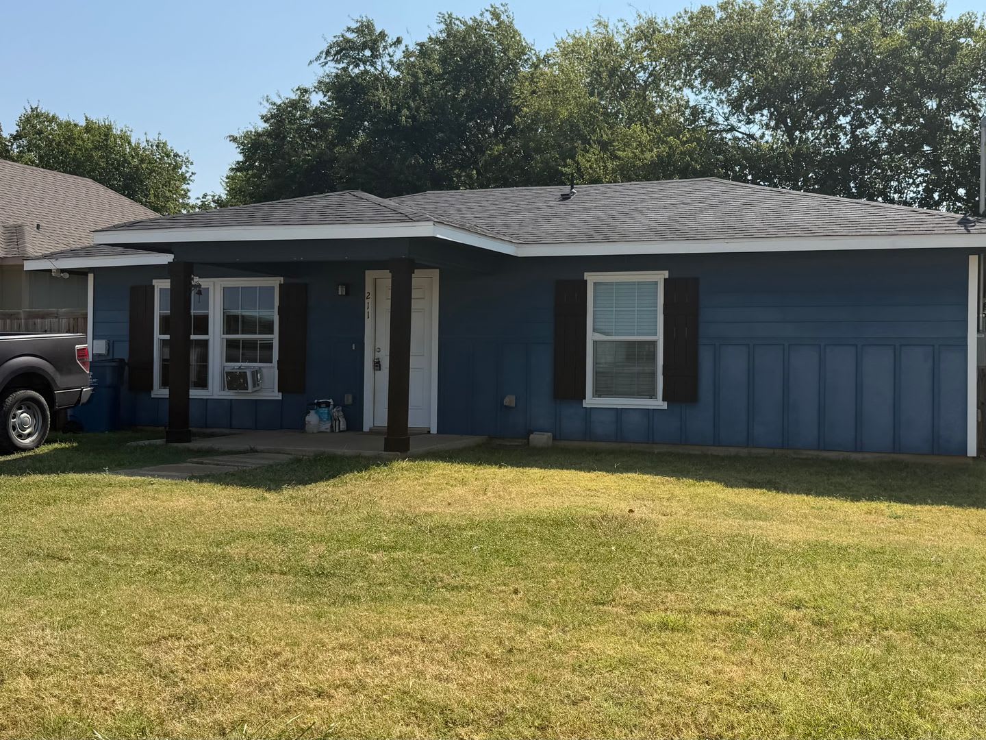 Charming 2 Bedroom 1 bath house located in Sanger! – photo 1
