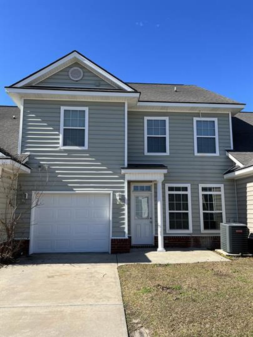 3 Bed/ 2.5 Bath Home very close to Fort Stewart gate seven!! – photo 1