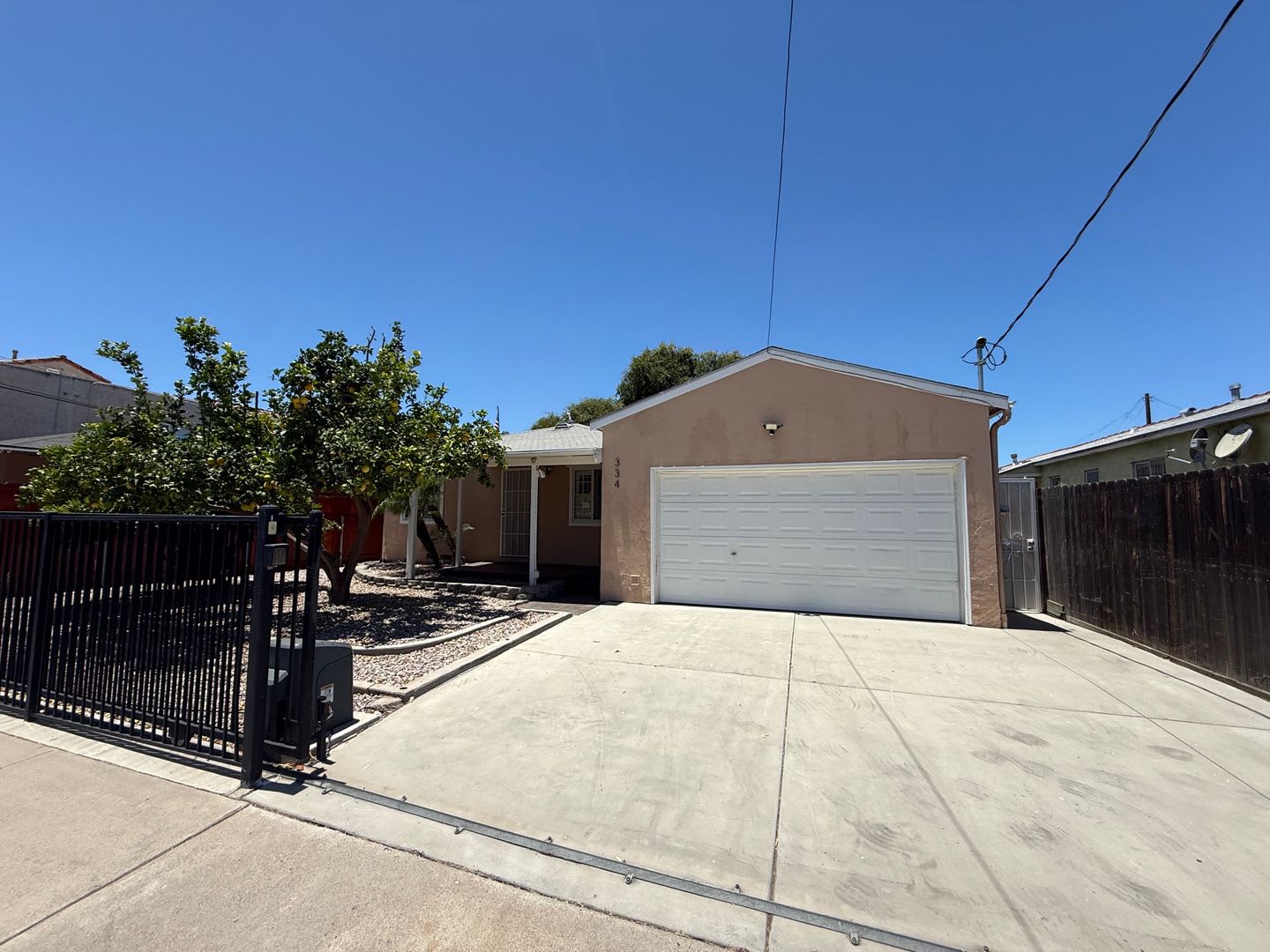 4 bedroom 2 1/2 bath Home – photo 1