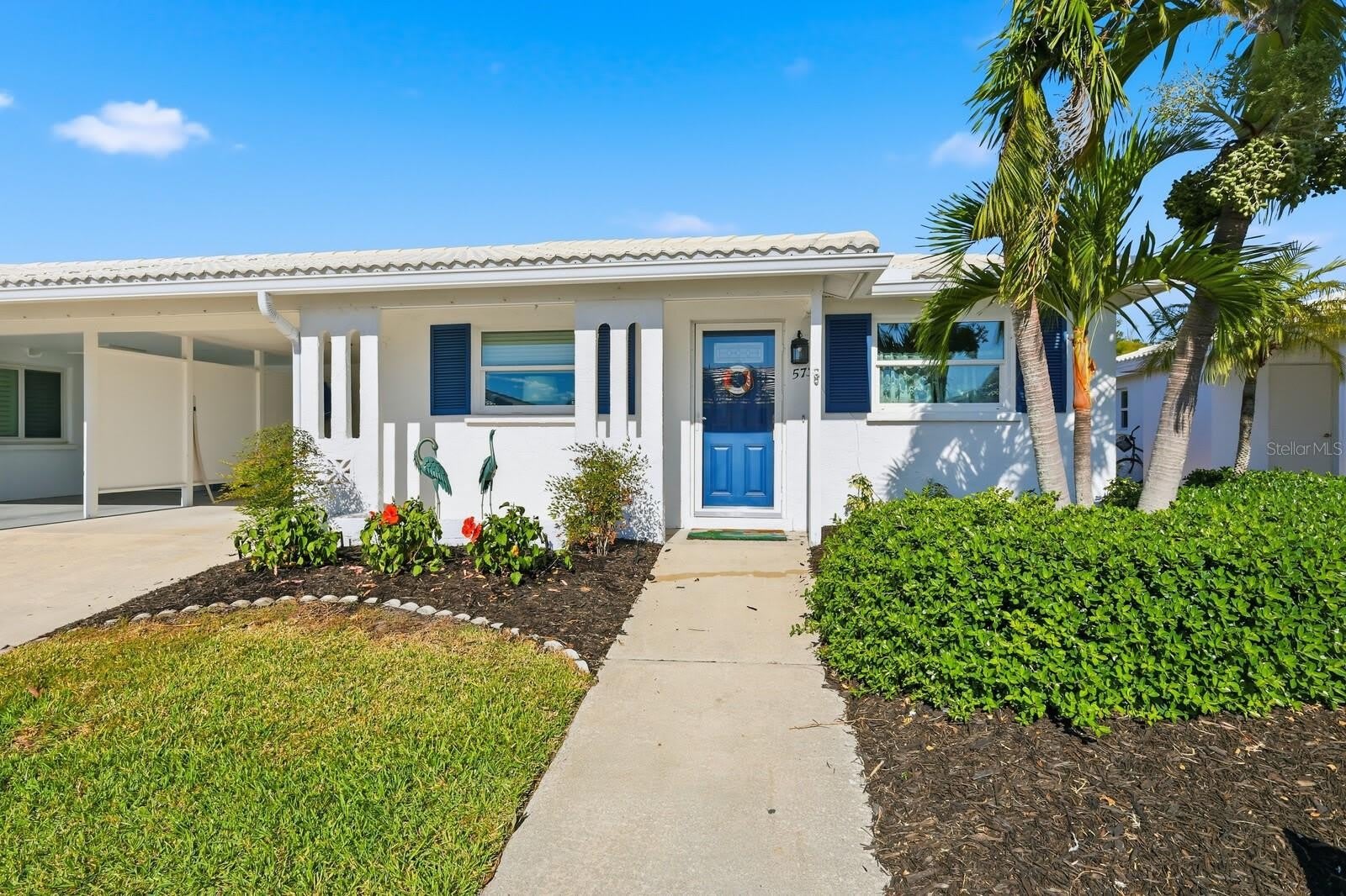 573 SPANISH Drive N – photo 1 of 40