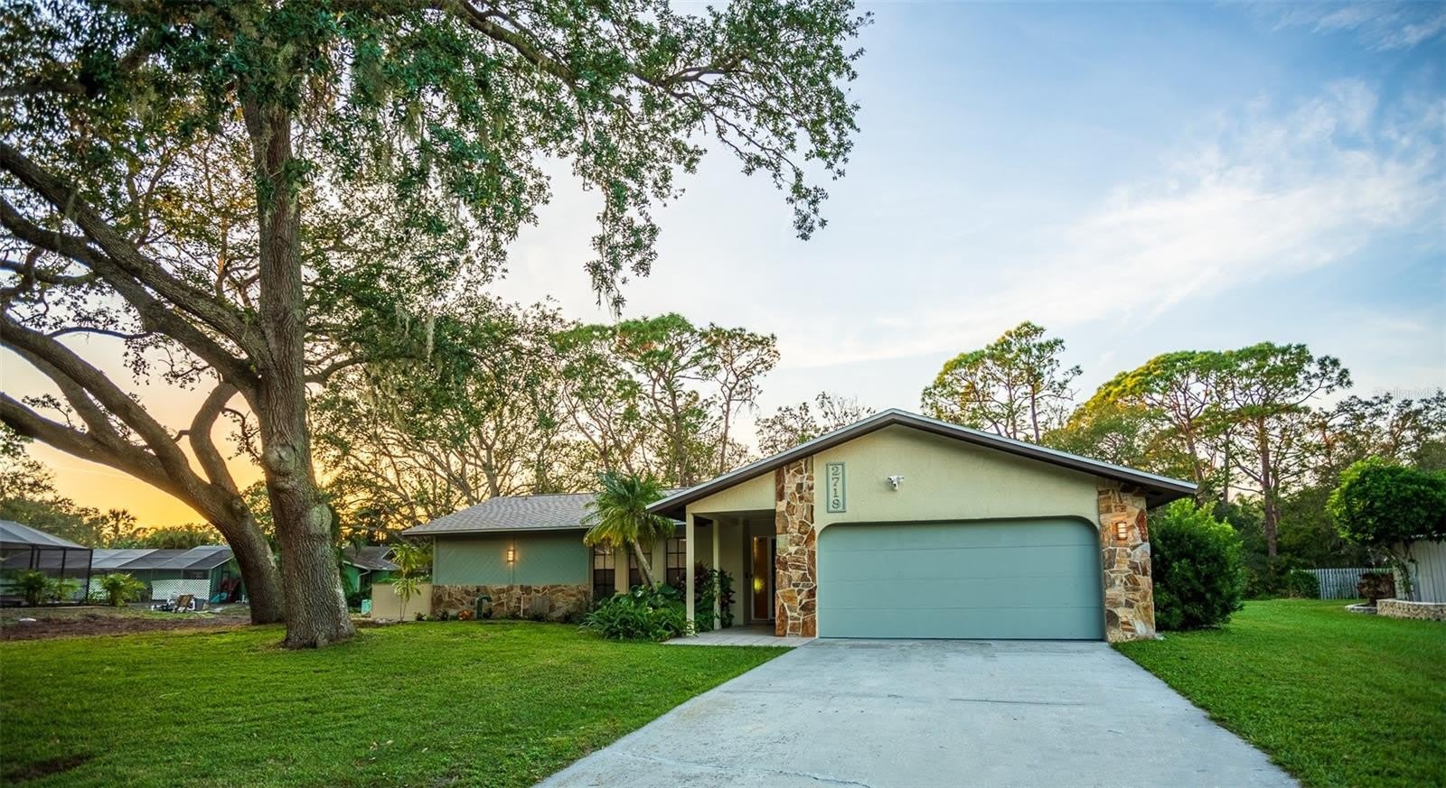 2719 FOREST KNOLL Drive – photo 1