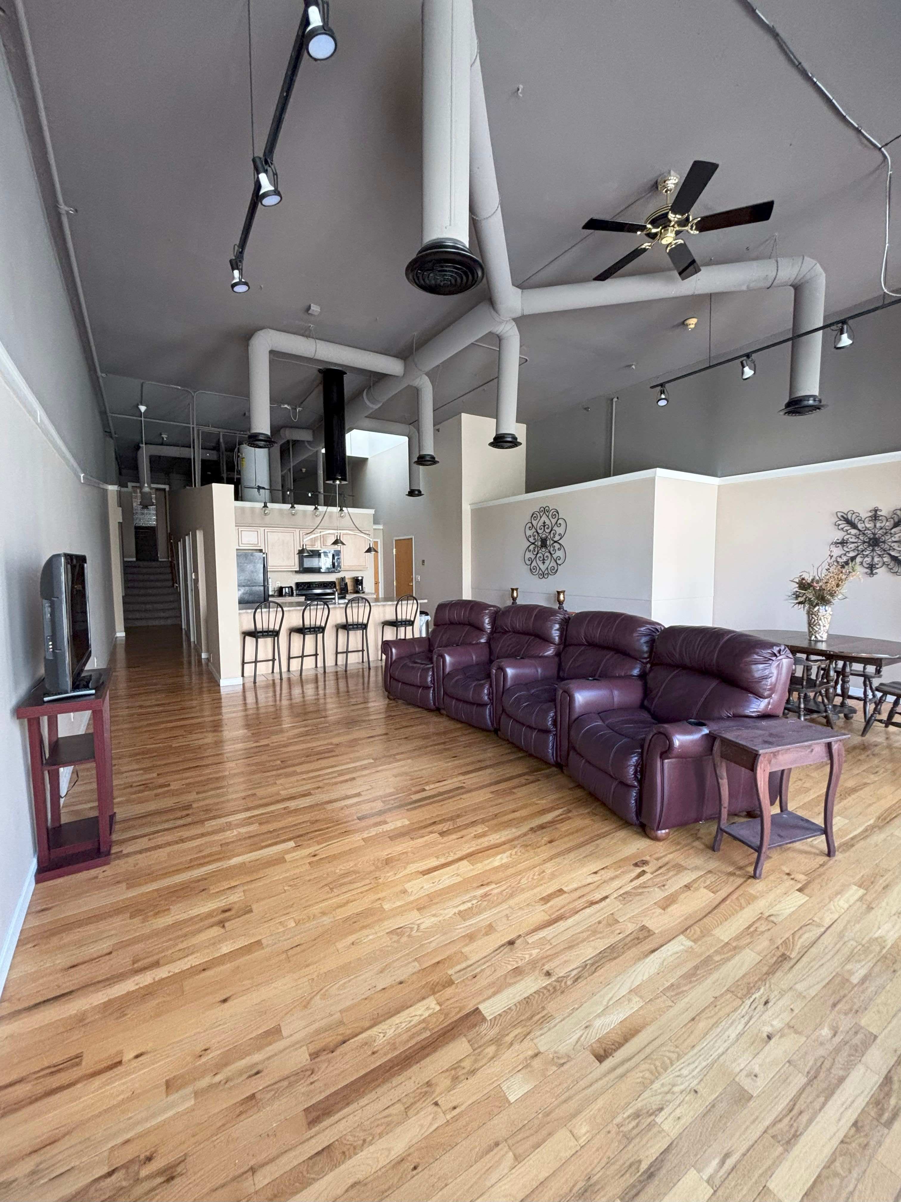 315 Main St – photo 1