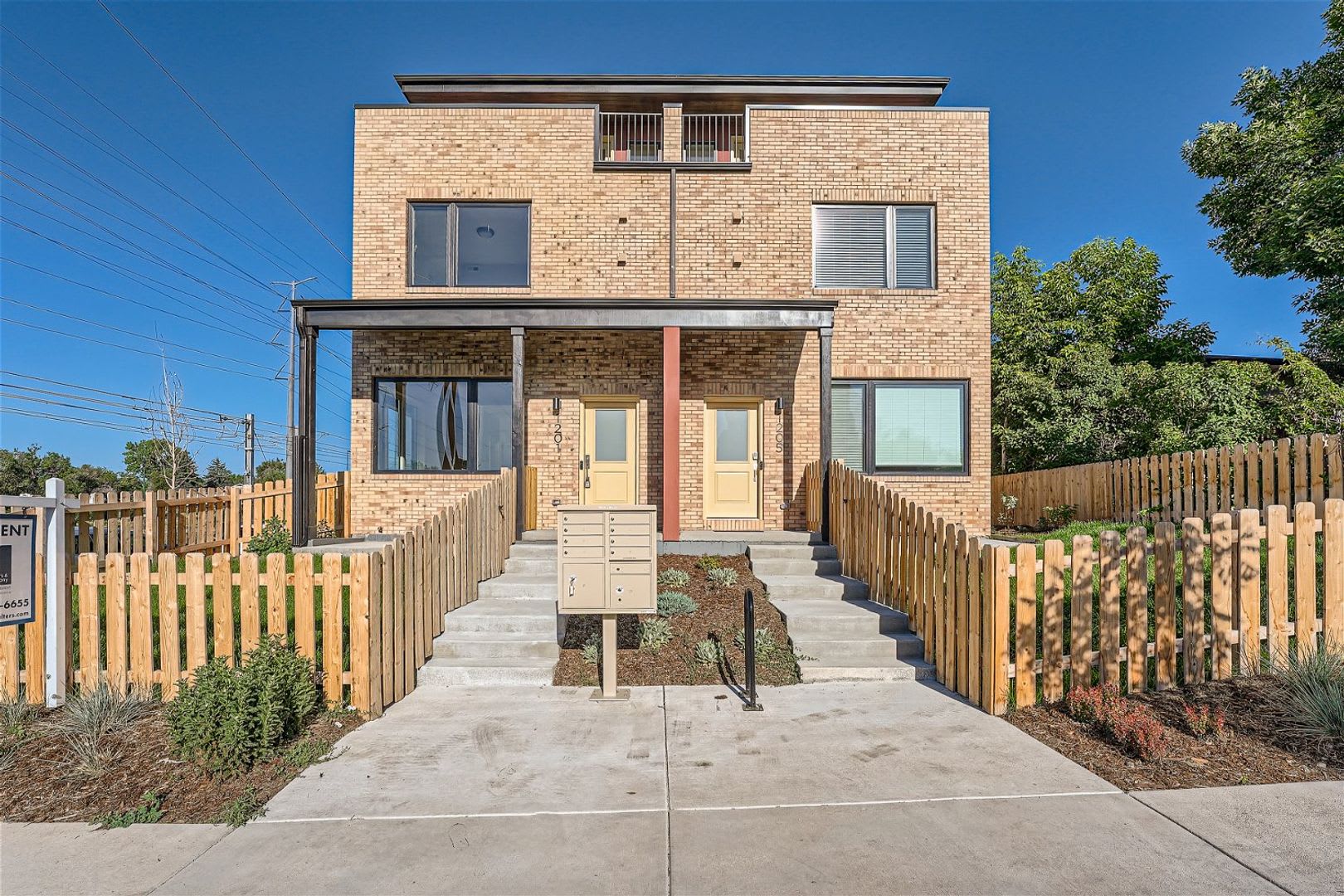 Modern 4BR Townhome Near Sloan’s Lake – photo 1