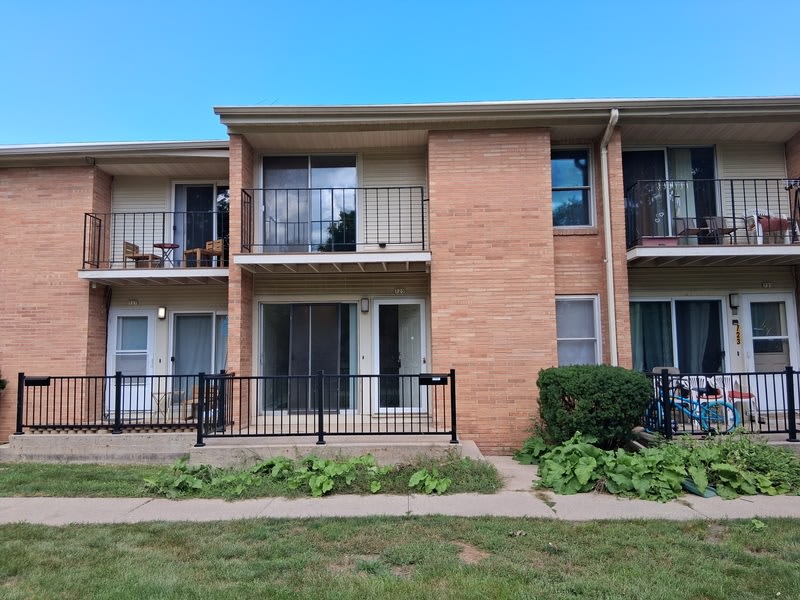 725 W 9th Ave – photo 1