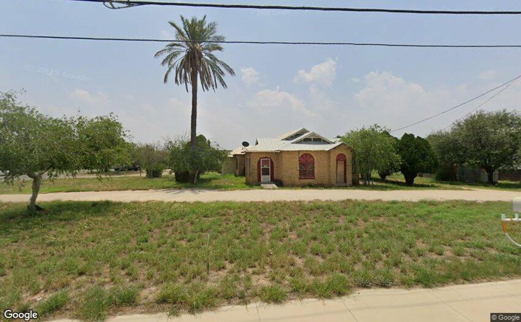 1602 PENA ST CARRIZO SPRINGS TX 78834 – photo 1 of 5