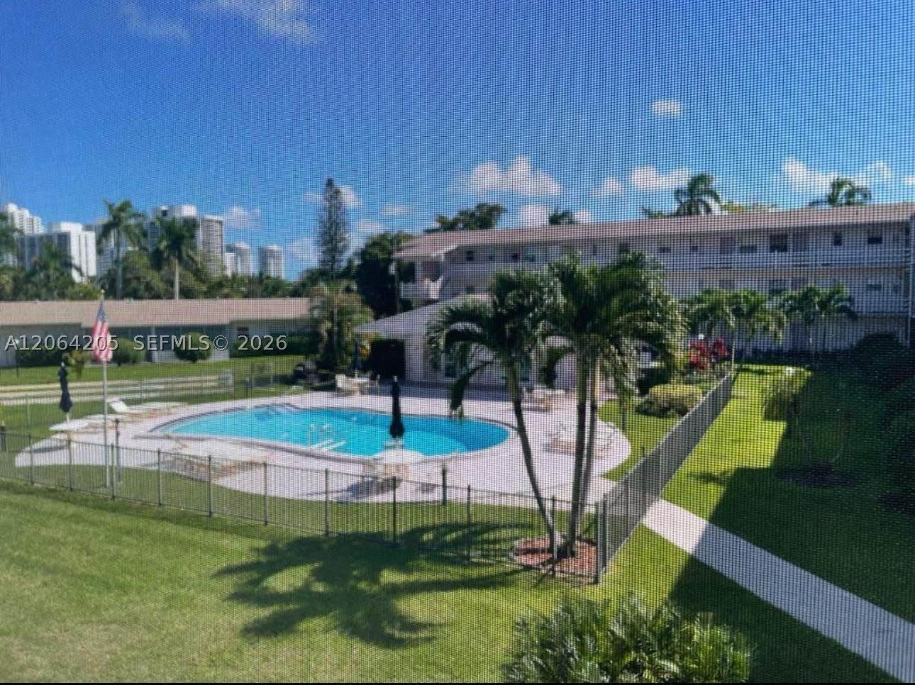 700 Layne Blvd – photo 1