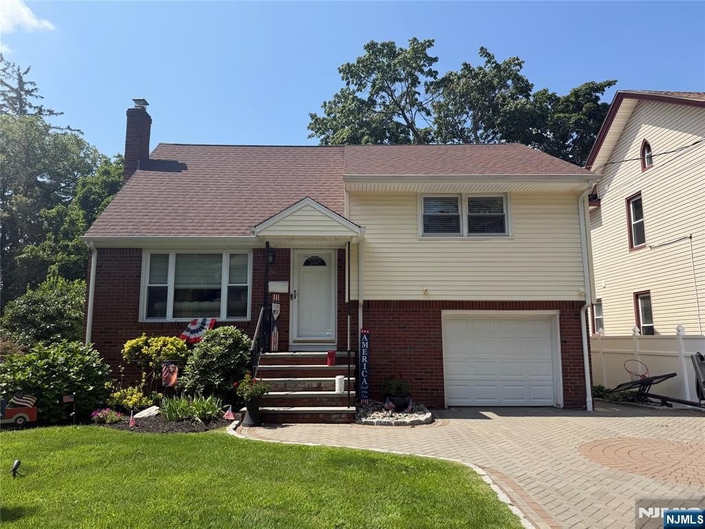 26 Hunter Avenue – photo 1 of 32