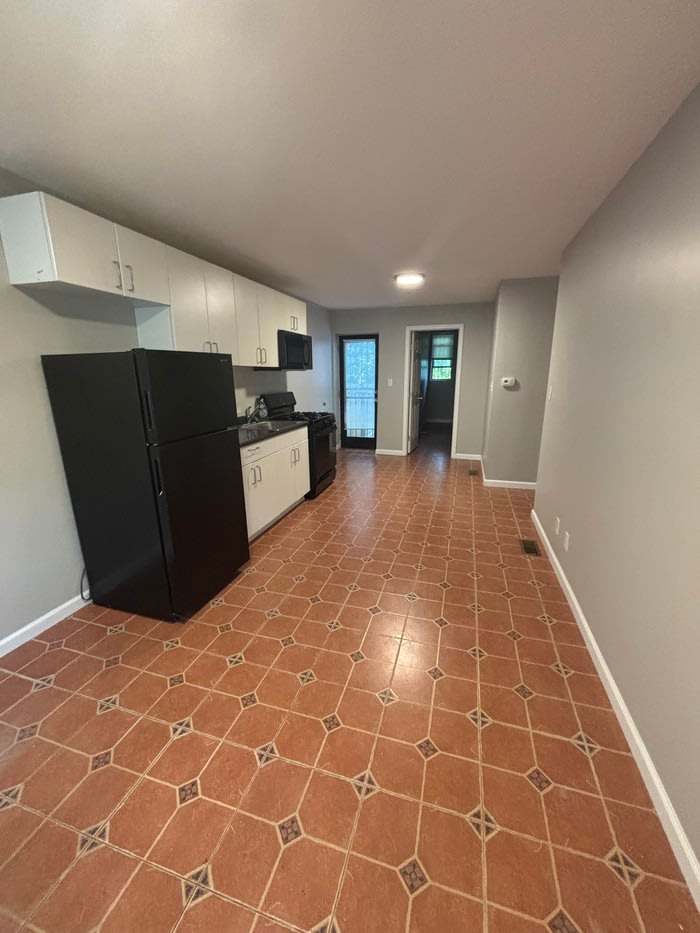 1099 Hollins Street – photo 1