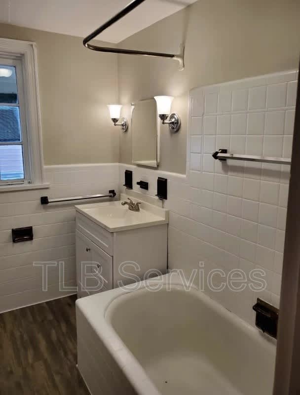 1310 Pittston Avenue – photo 1 of 6