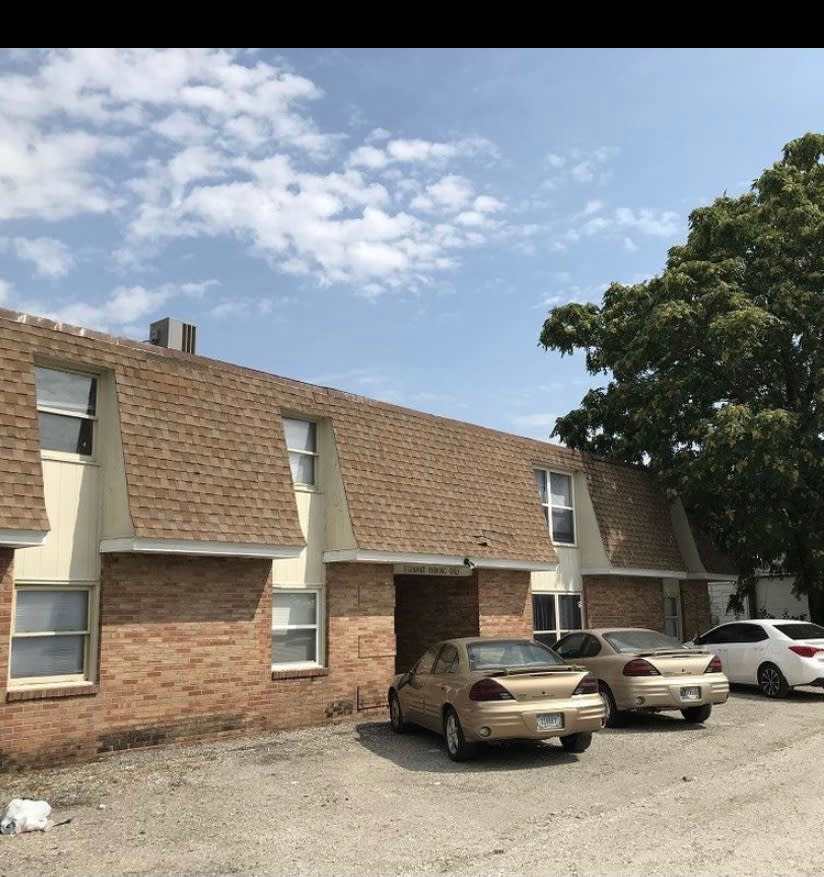1004 Seminary St – photo 1 of 7