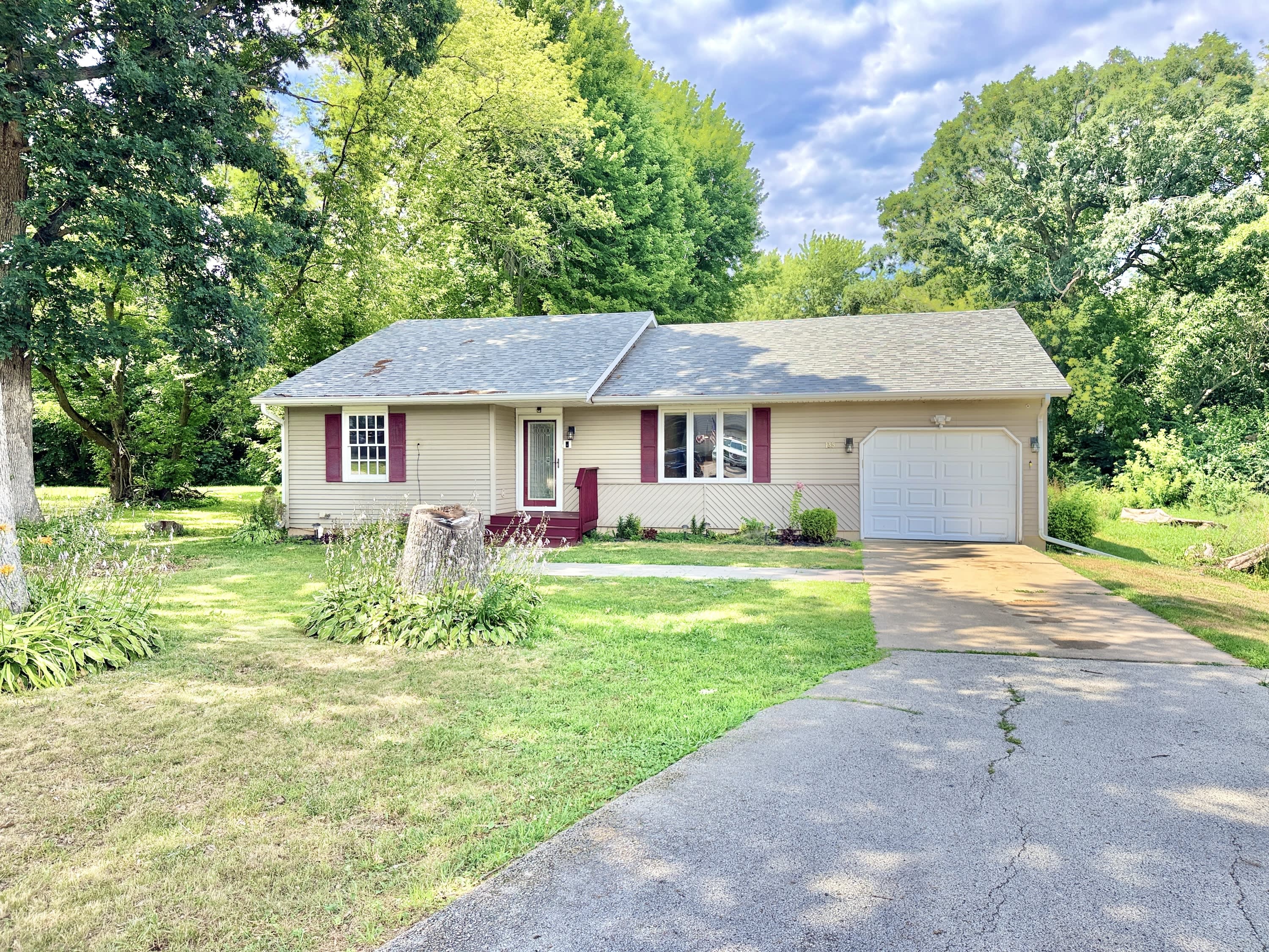 135 Pembroke Road Southwest – photo 1 of 16