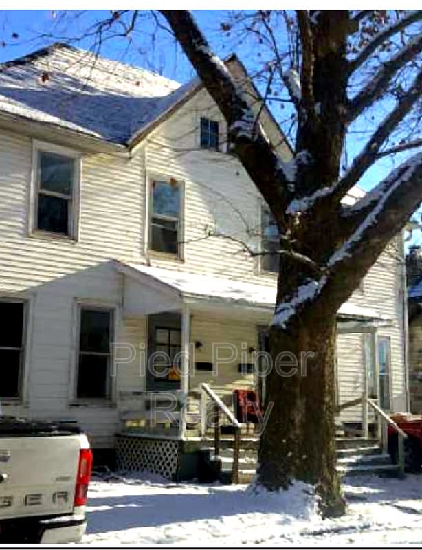 309 N Chicago Ave