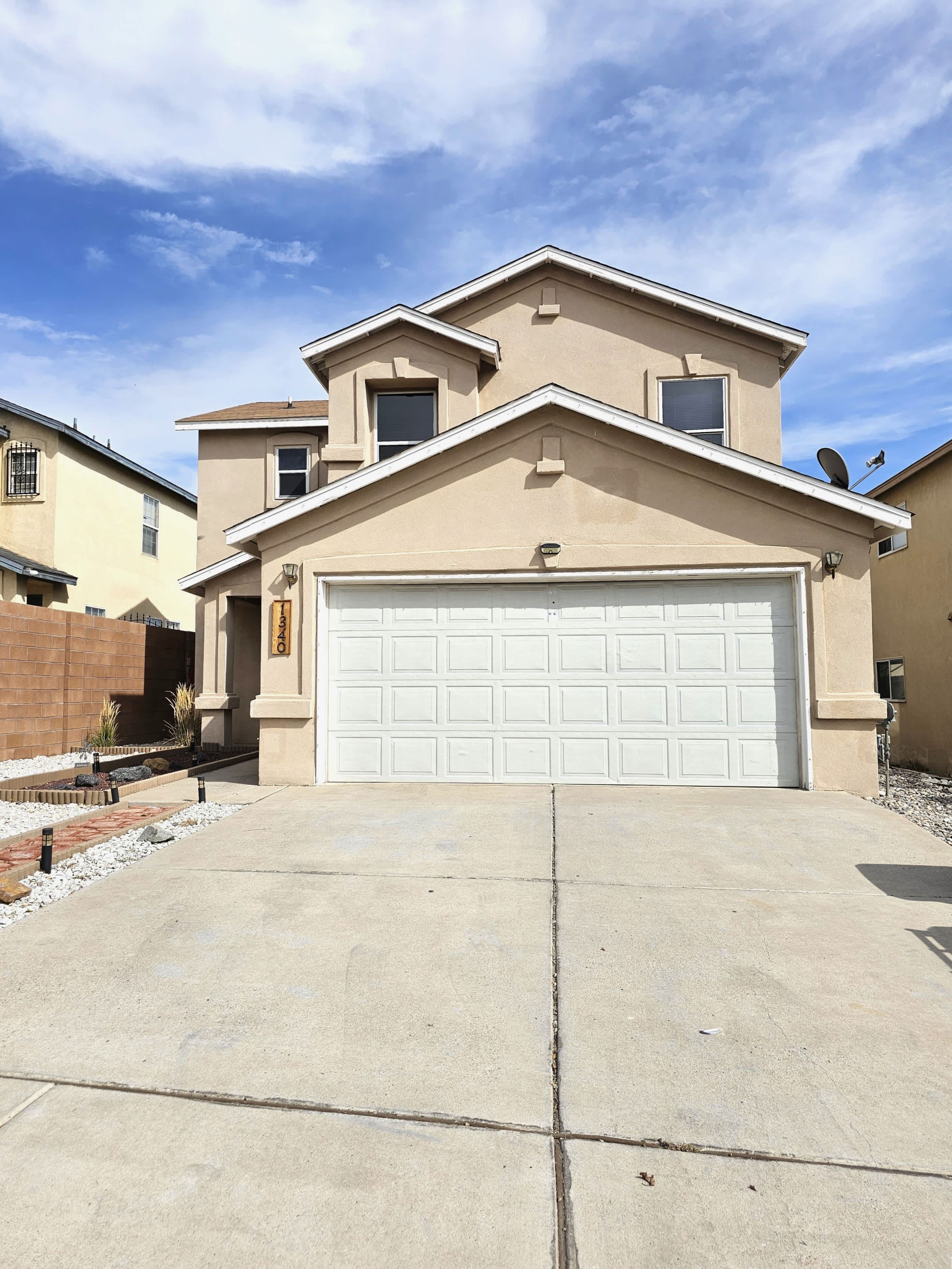 1340 Ojo Sarco St Sw – photo 1