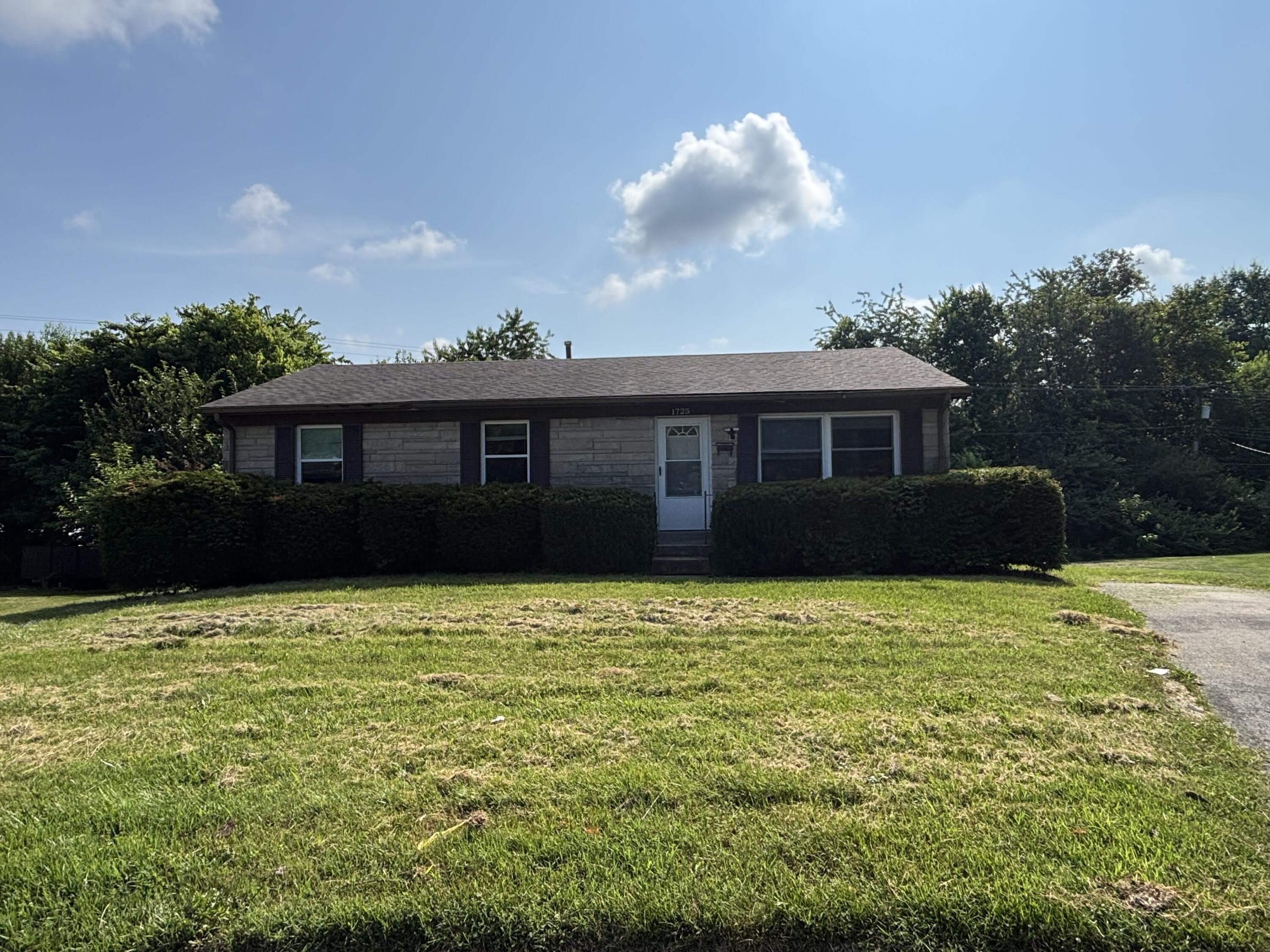 1725 Scarbrough Court – photo 1 of 13