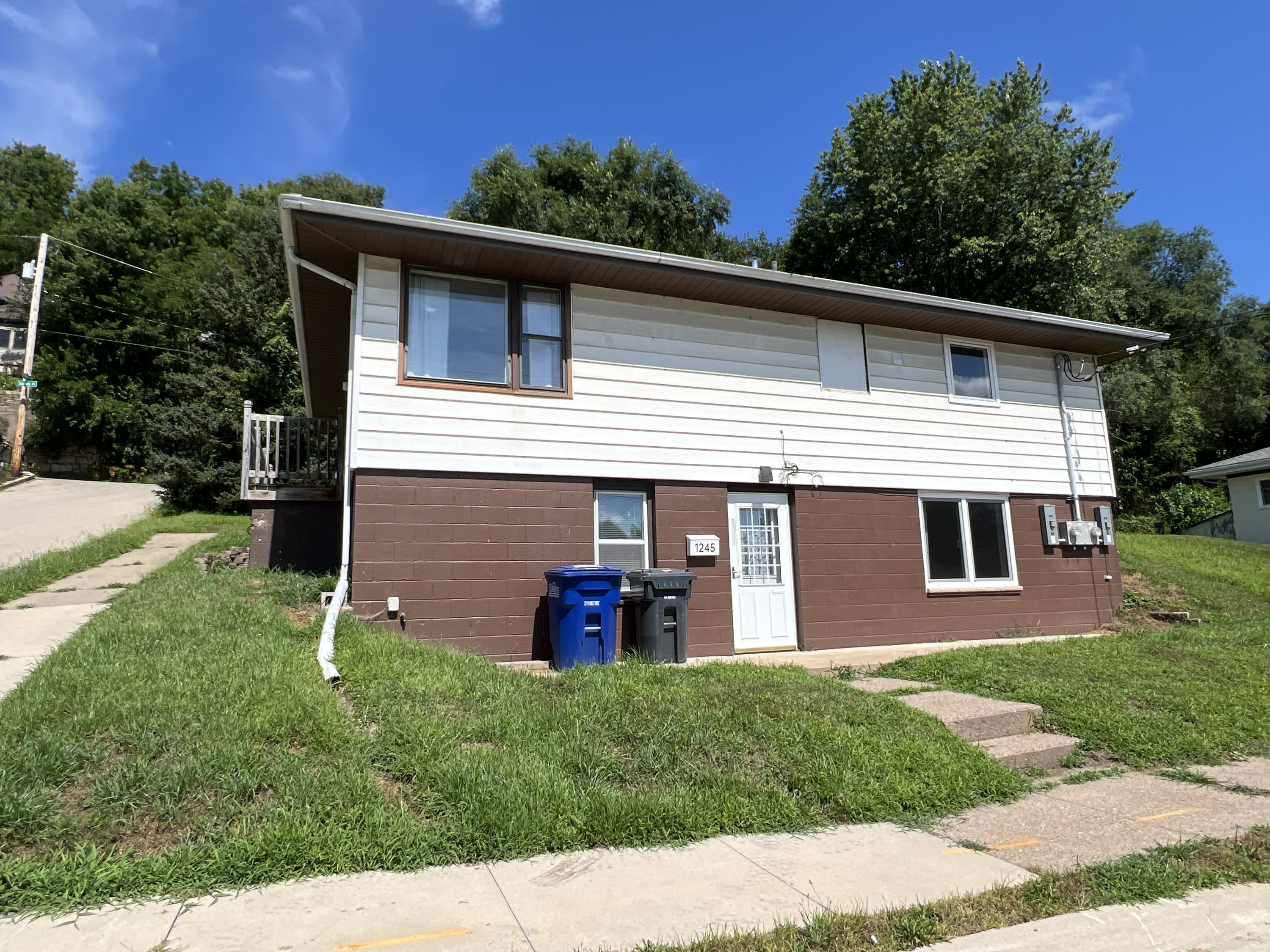 1245 High Bluff Street – photo 1 of 14