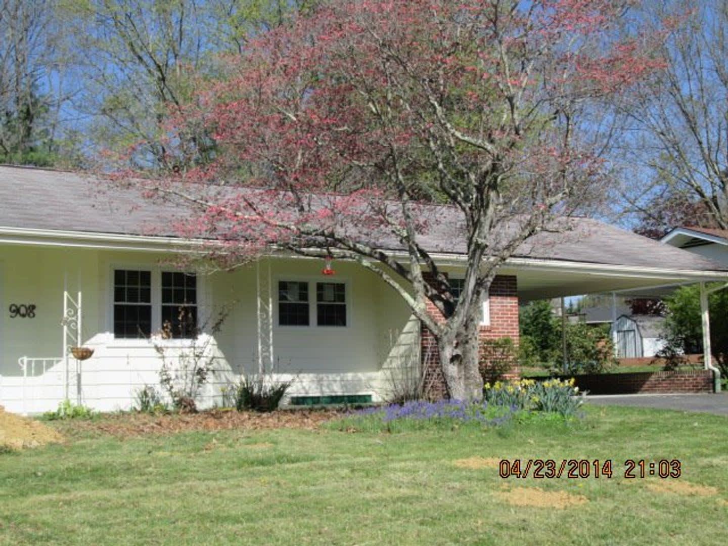 2 Bedroom With Bonus Room 1 5 Bath Lower Level Duplex – photo 1