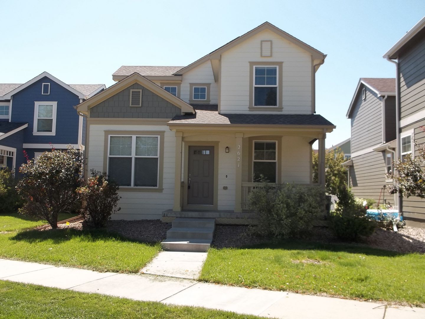 Comfortable & Roomy 3 Bedroom Home – Available August 10 – photo 1