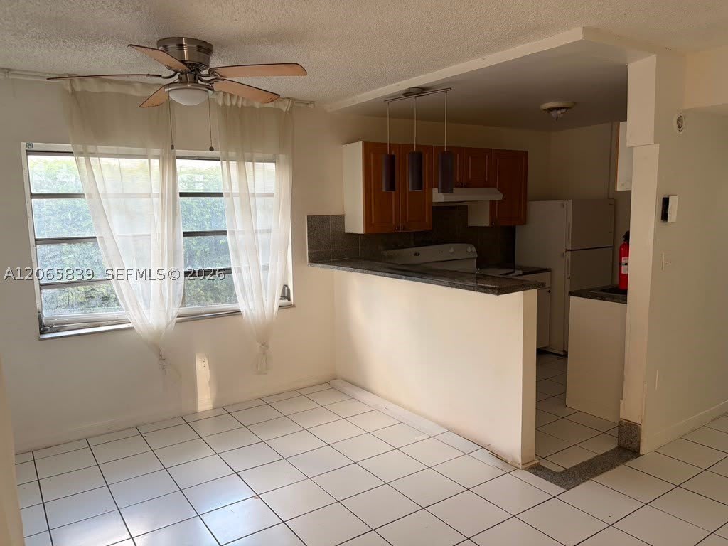 2138 SW 6th St – photo 1