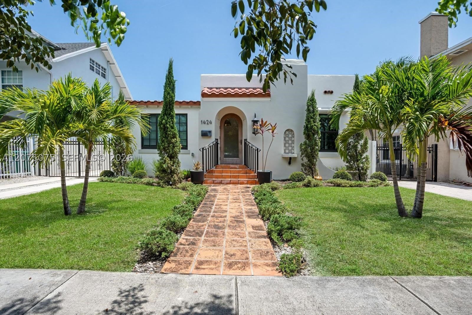 1424 SW 11th St – photo 1