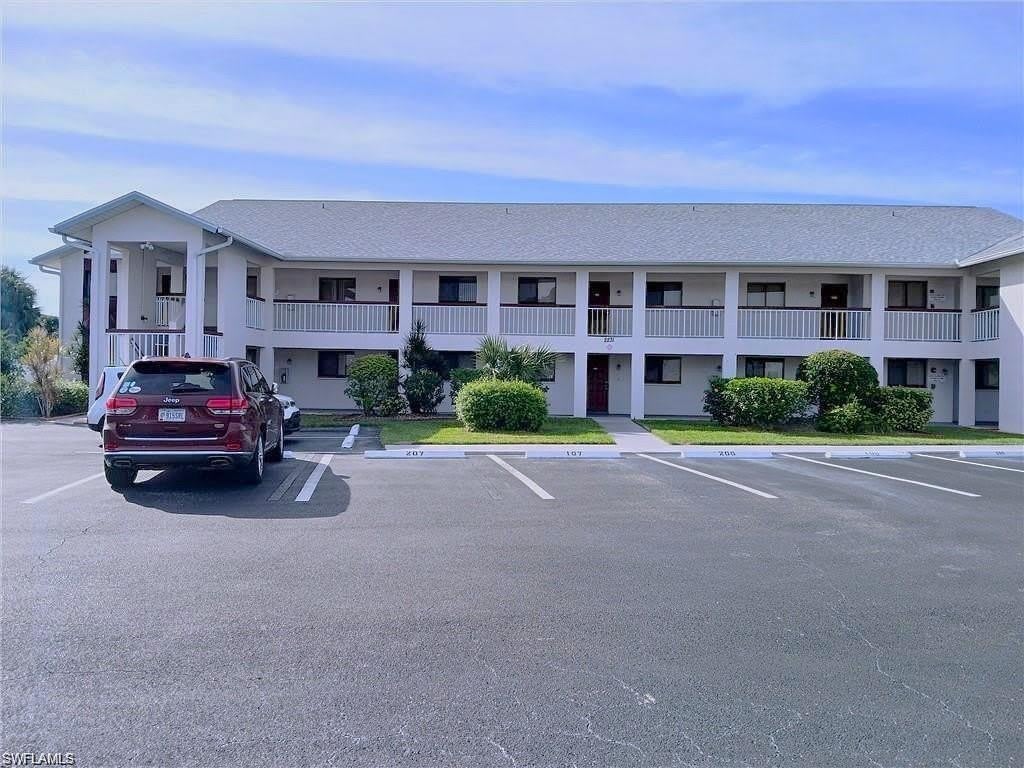 2231 E 5th St – photo 1