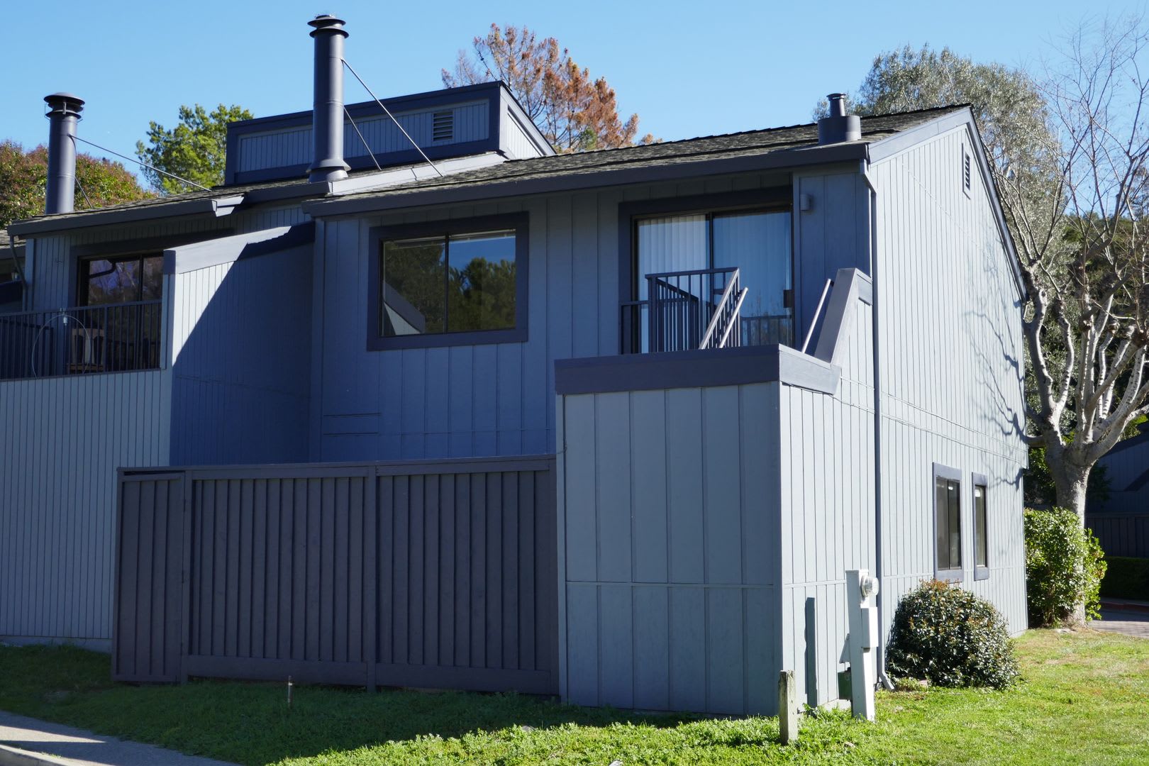 LARGE THREE BEDROOM TWO AND HALF BATH END UNIT CONDO TOWNHOME IN CANON VILLAGE – photo 1 of 23