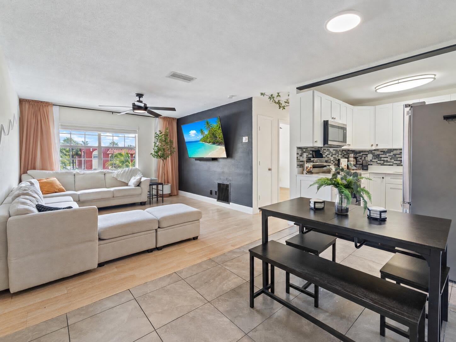 299 SW 7TH Street – photo 1