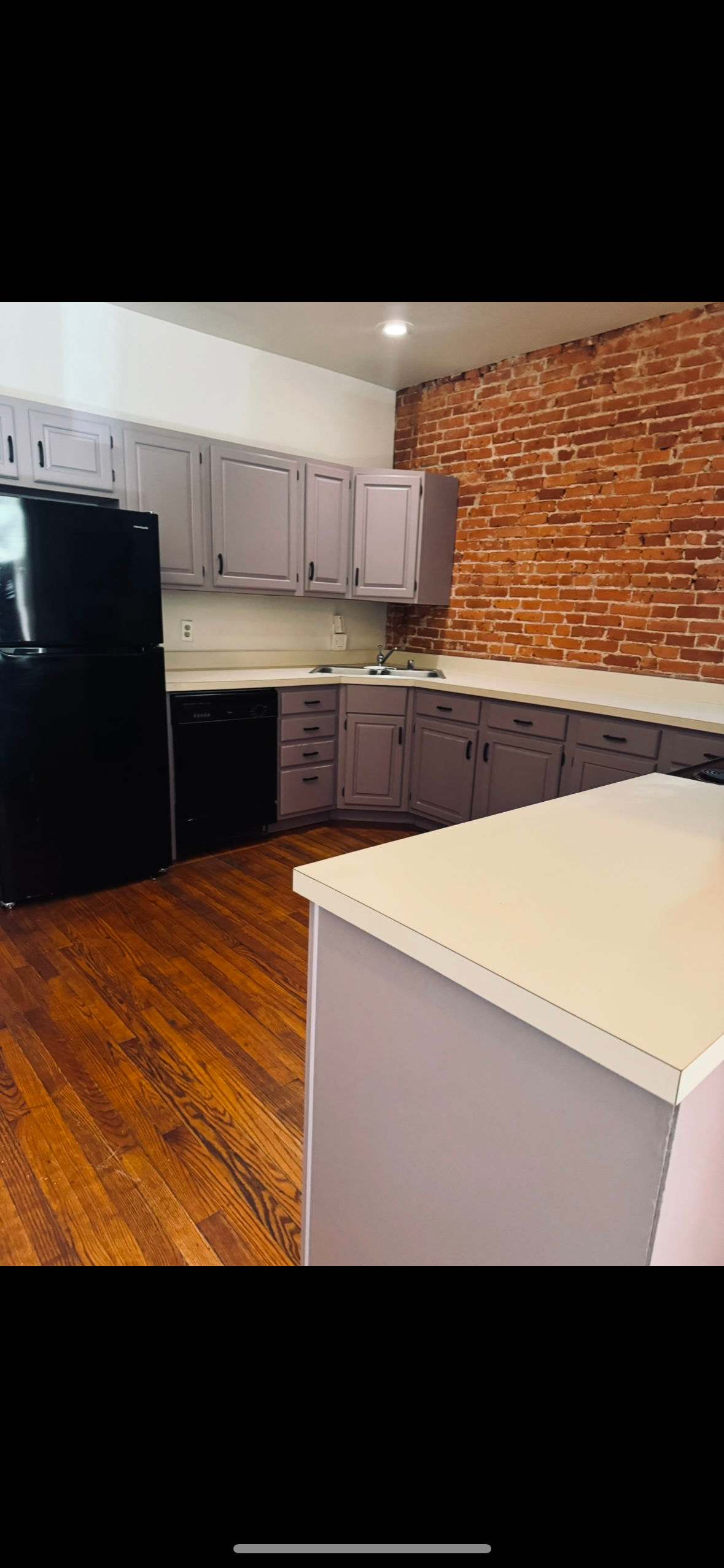 1215 West 7th Street – photo 1 of 6