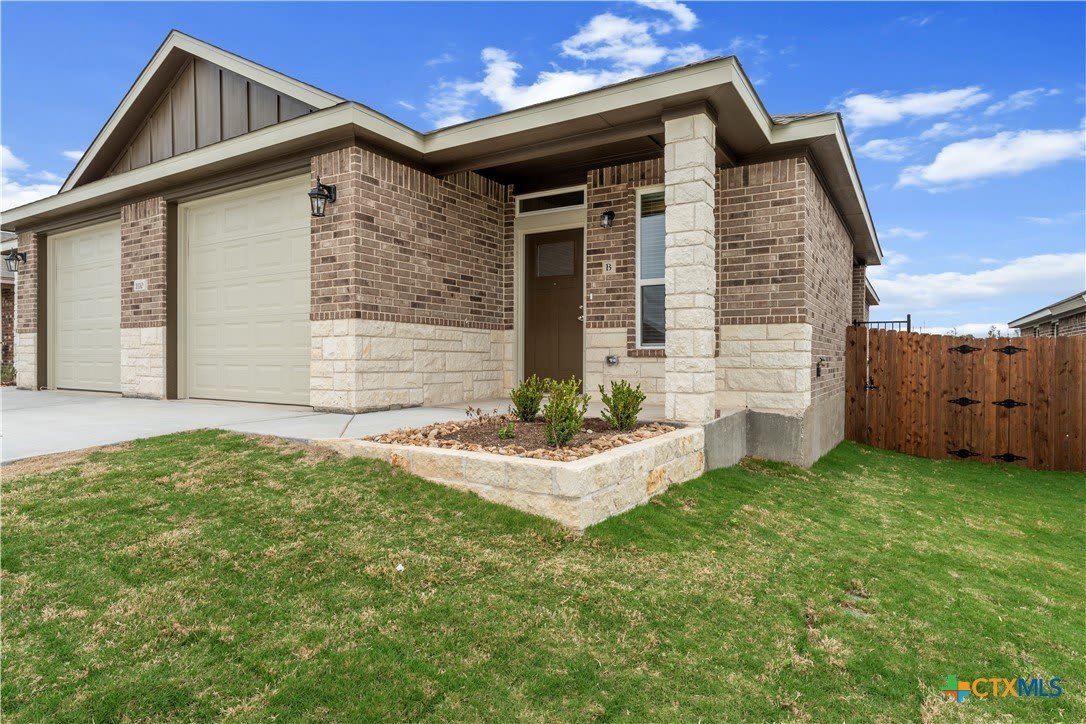 1110 Zora Drive – photo 1 of 16