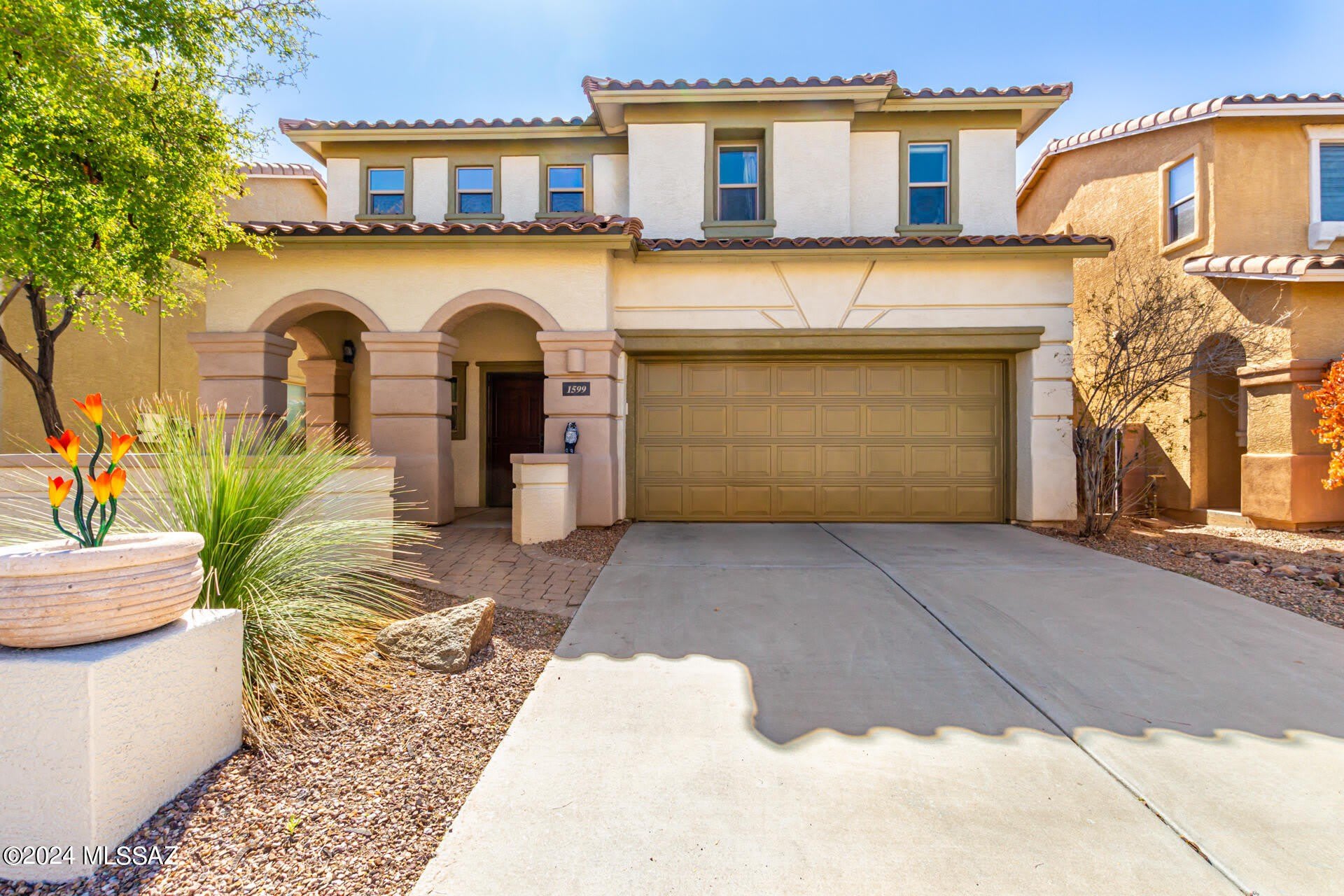 1599 W Homecoming Way – photo 1 of 91