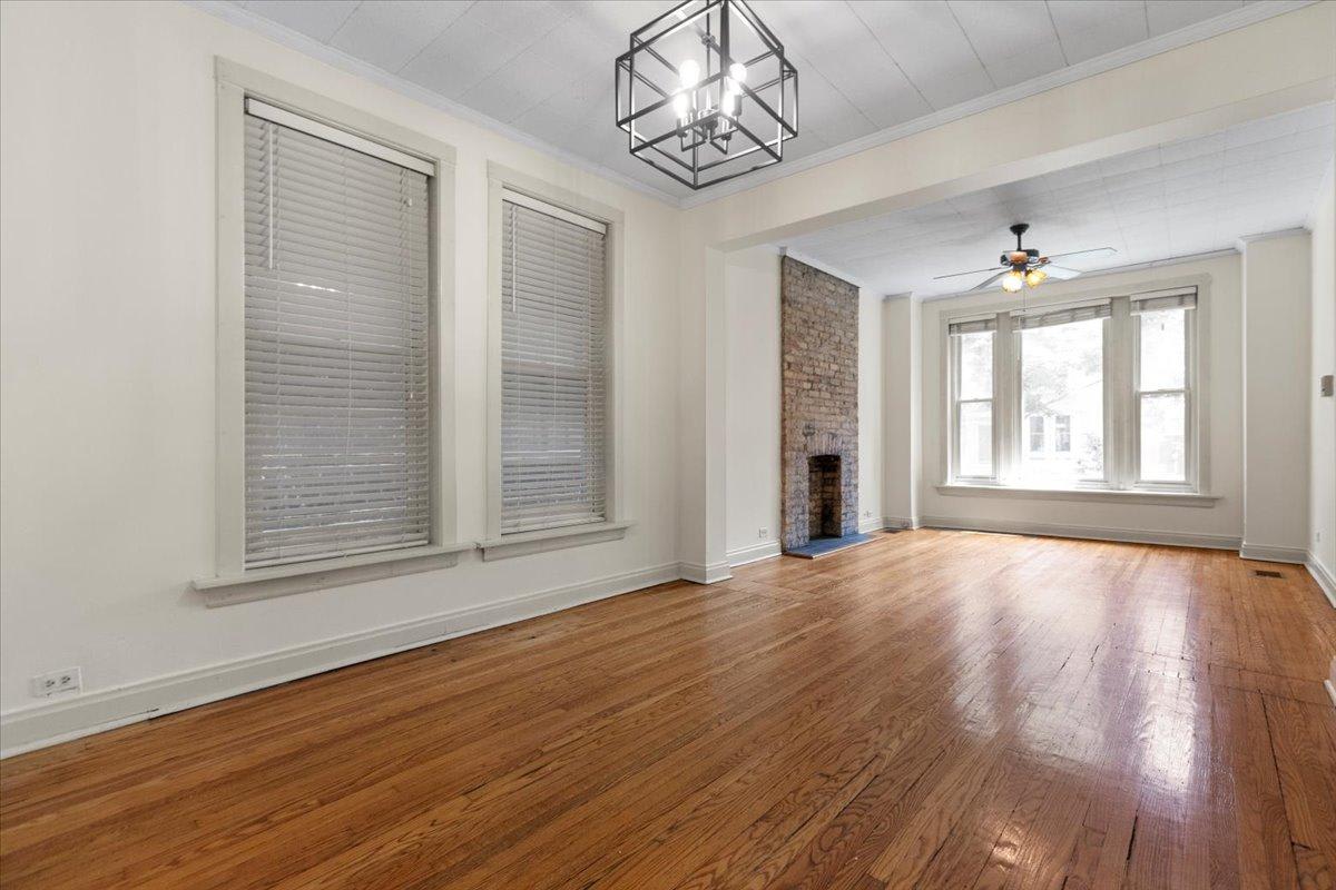 3046 N Kenmore Ave – photo 1
