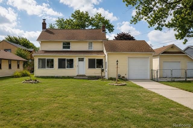 22464 Beach Street – photo 1 of 25