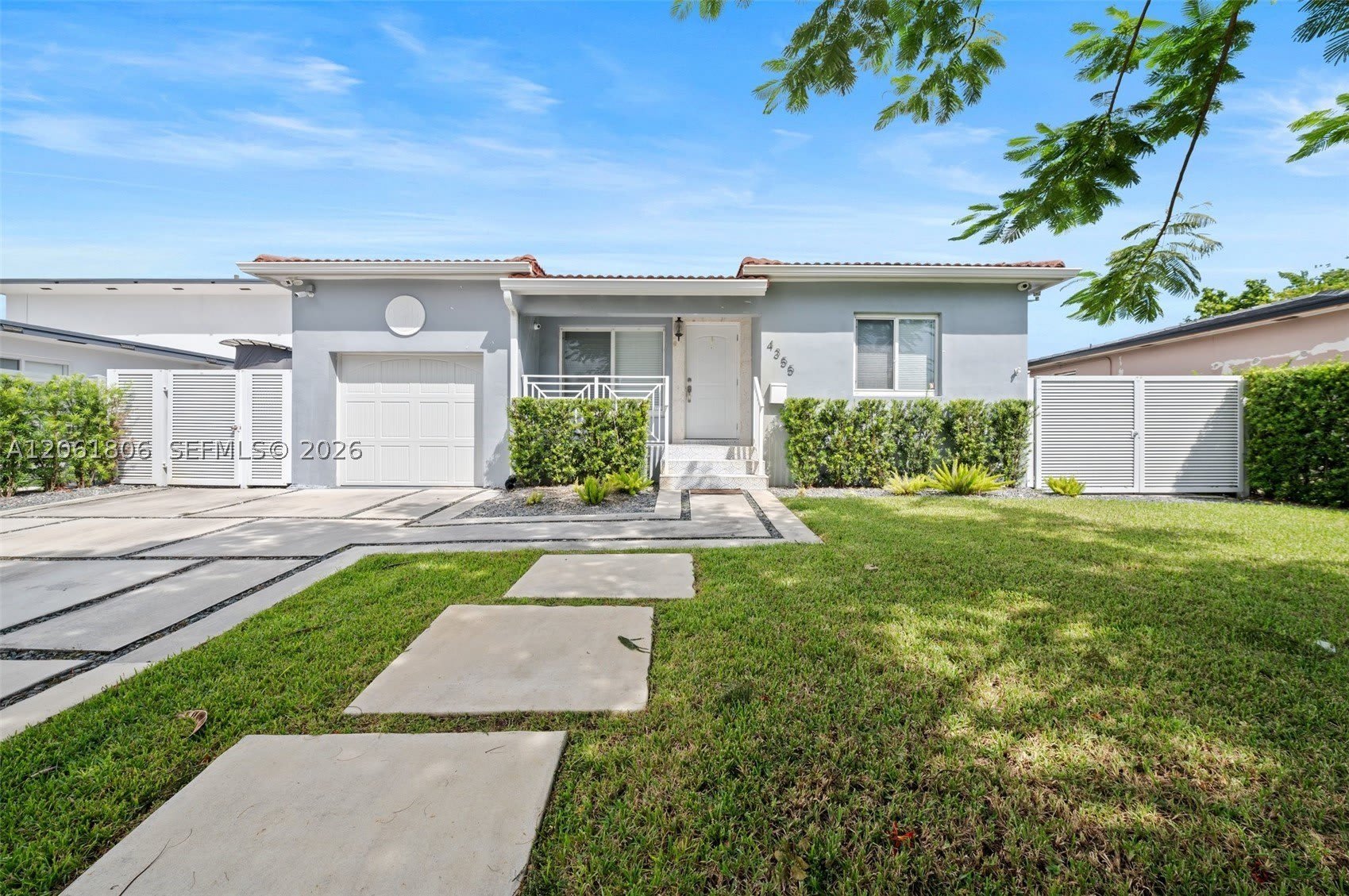 4355 SW 2nd St – photo 1