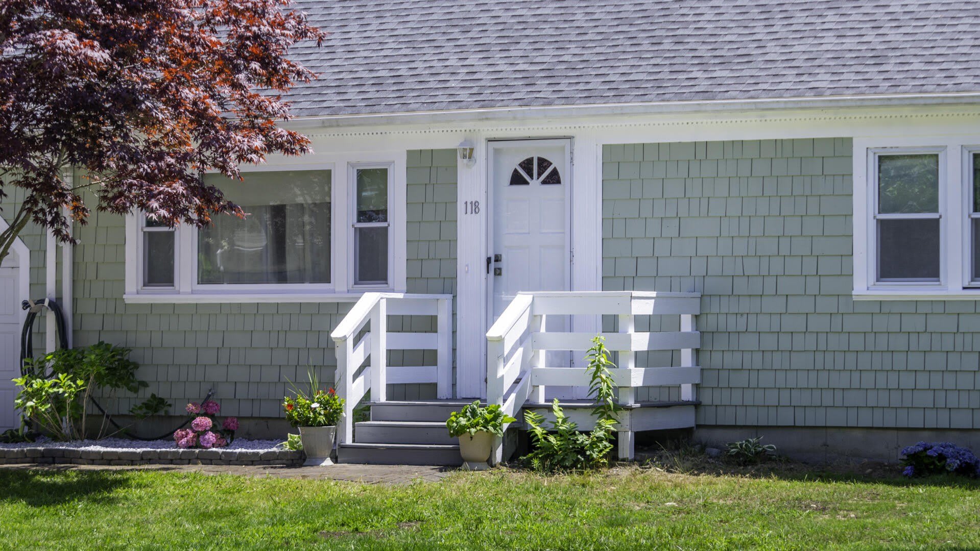 118 Walton Avenue – photo 1 of 16