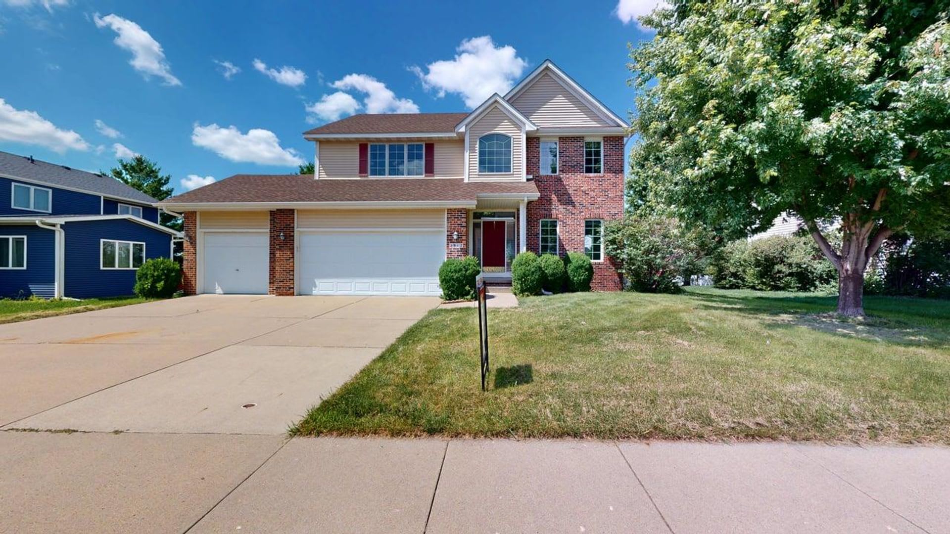 Executive Home In Ames – photo 1 of 204