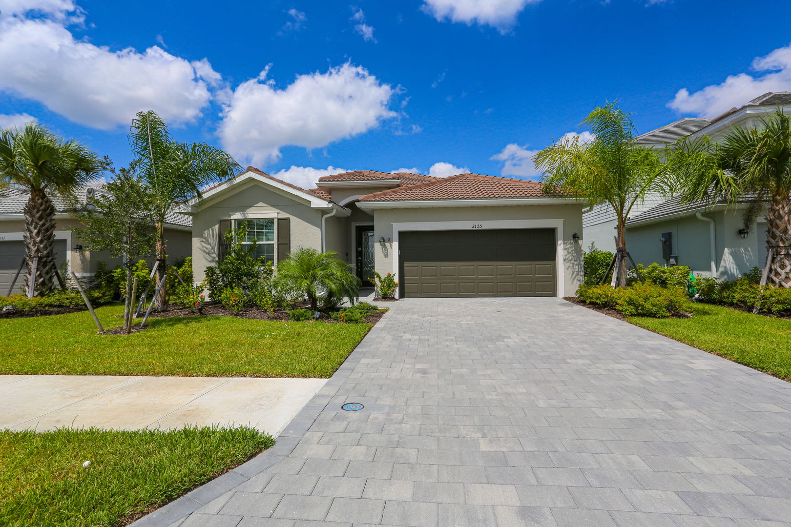 4 3 Heated Pool And Spa Furnished Home Modern In Highly Desired North Naples Available Starting April November 2026 Longer Term Or Short Term 3 Months Or More – photo 1 of 70