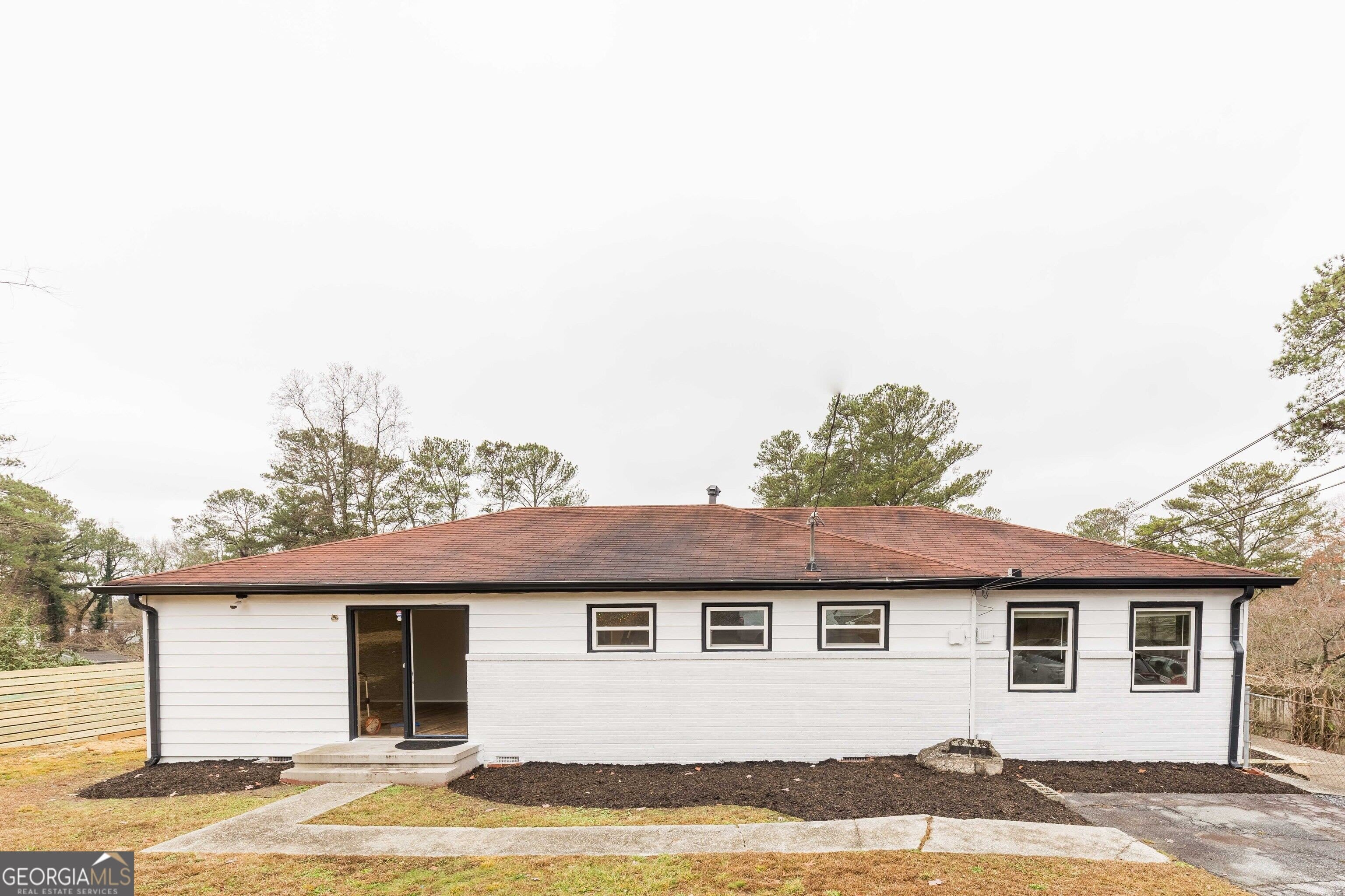 5022 Fairmont Road SE – photo 1