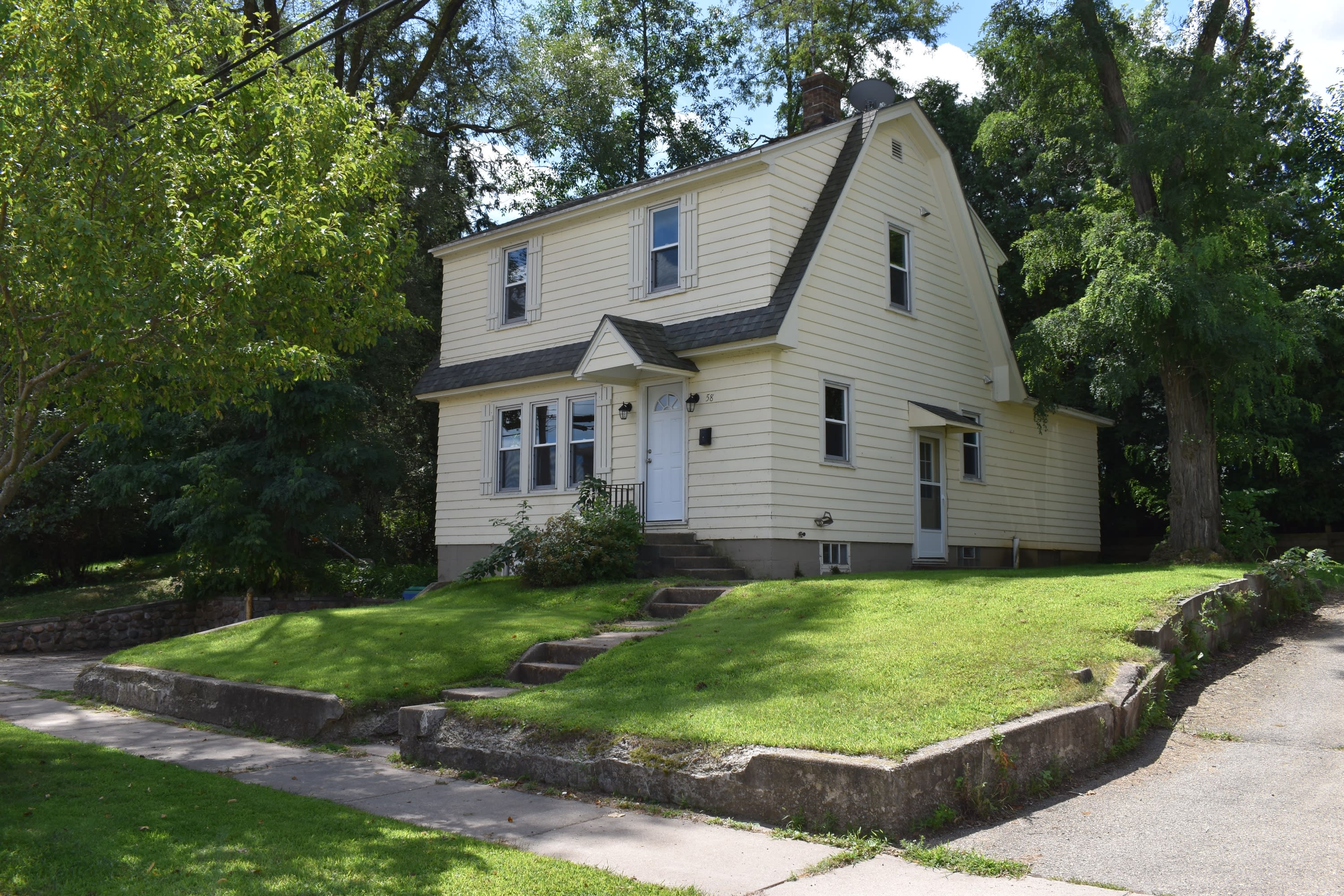 58 East 12th Street – photo 1 of 9