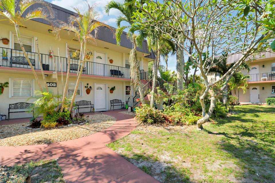 402 Fern Street – photo 1