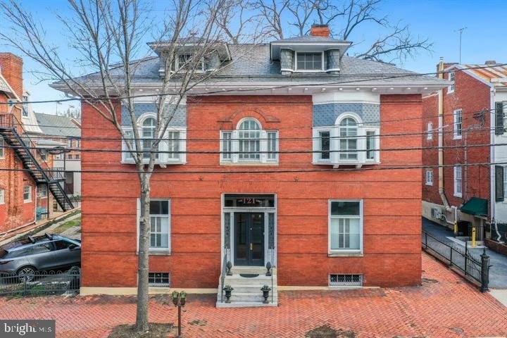 121 W CHURCH Street W – photo 1