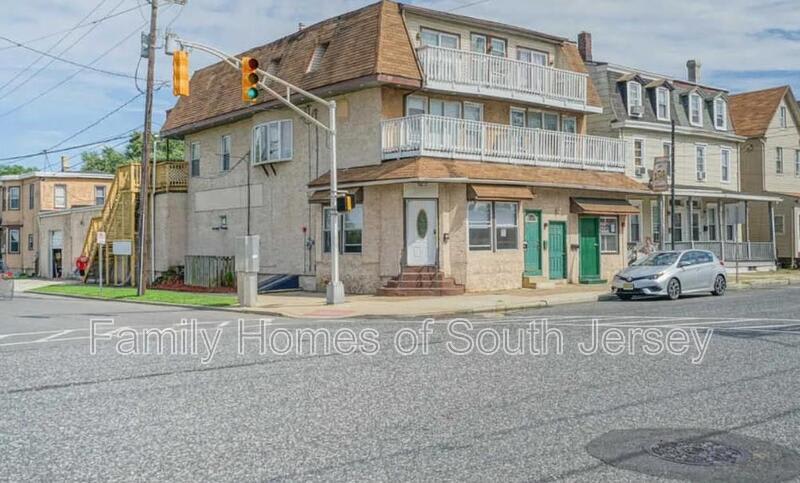 242 N Broadway – photo 1 of 7
