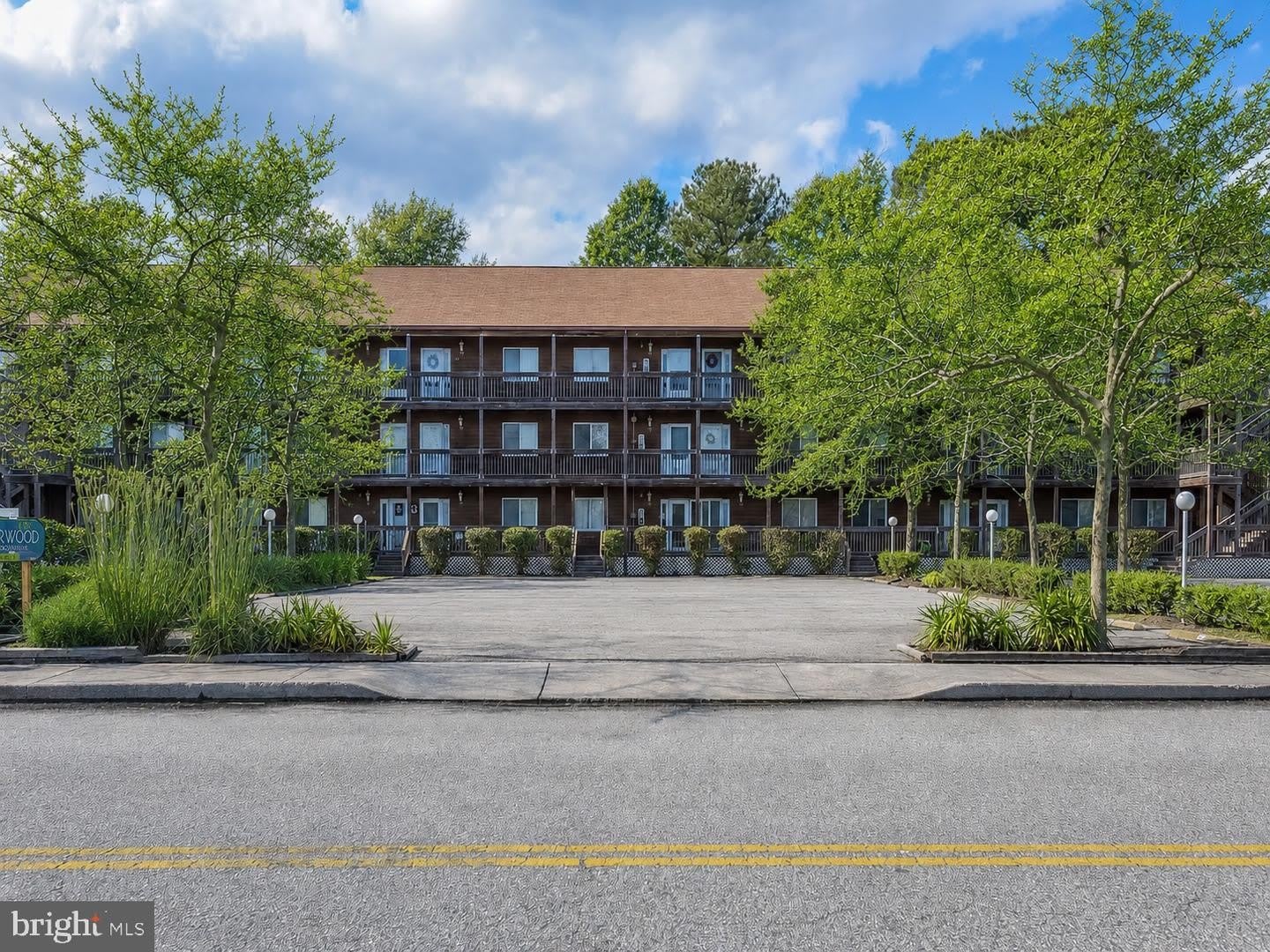 14301 TUNNEL AVE #3G – photo 1 of 8